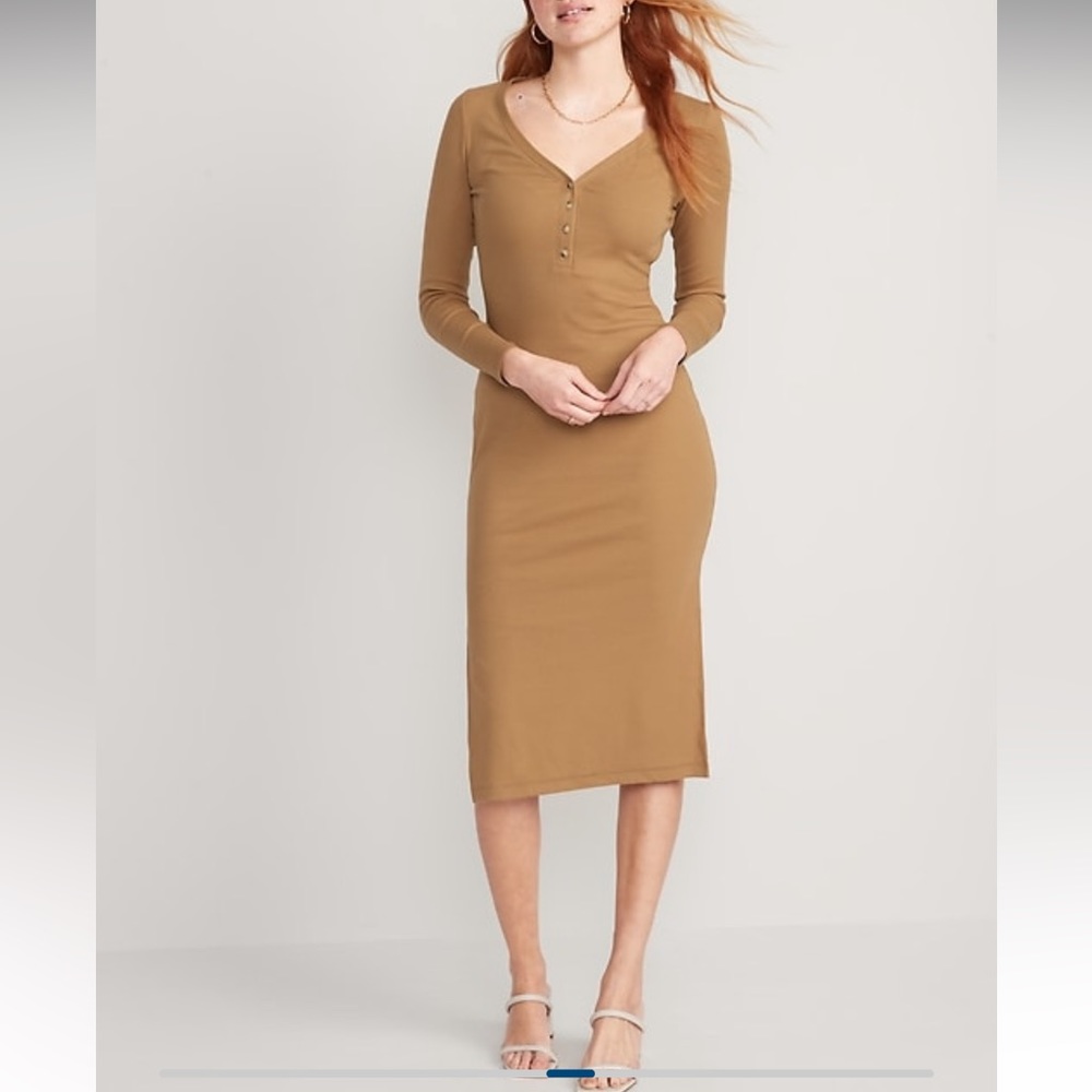 NWT Fitted Long-Sleeve Rib-Knit Henley Midi Dress